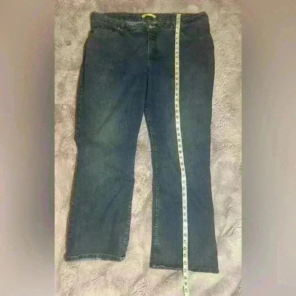 VF Jeanswear 24W/32M Women’s Jeans - Picture 6 of 7